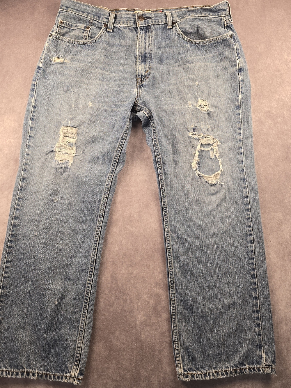 Men's Light Blue Distressed Straight-Leg Jeans